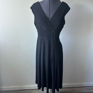 Jones New York dress size 10 pleated comfort flattering wedding semi formal